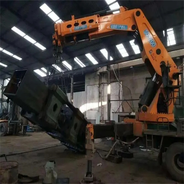 湄潭130吨折臂吊车出租吊机租赁附近电话