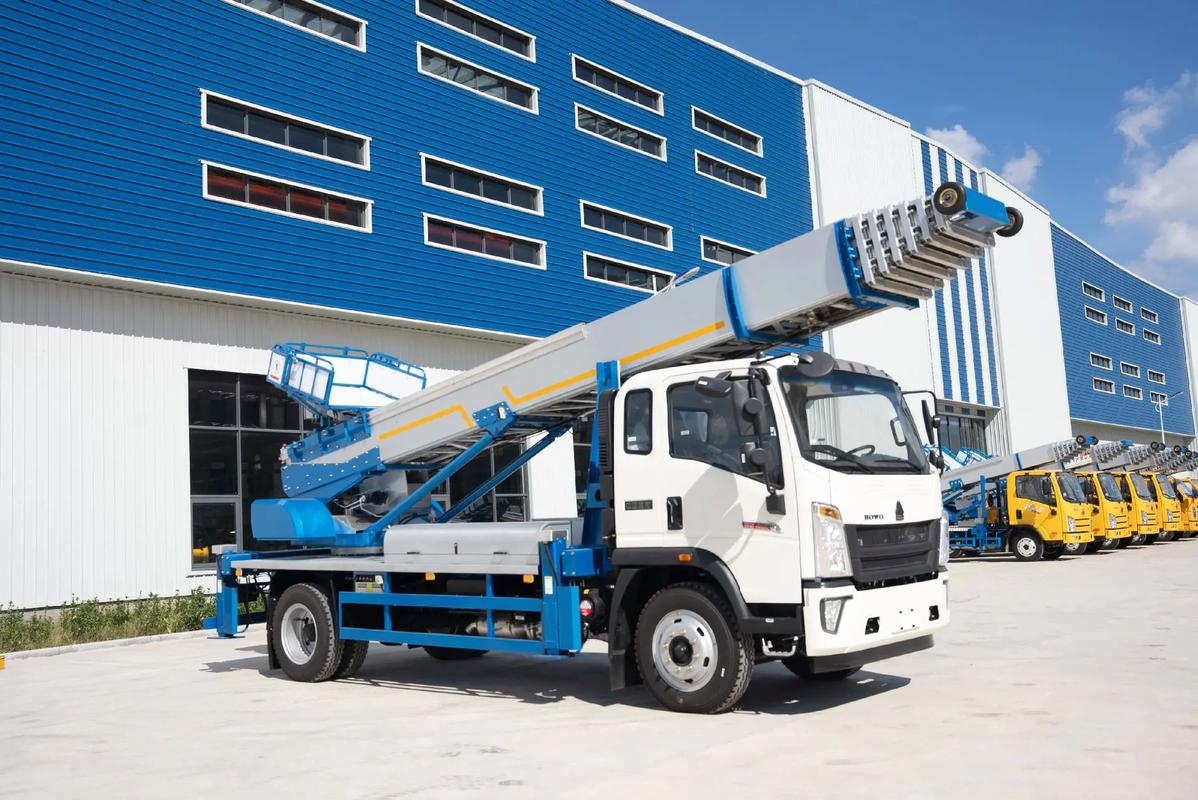 湄潭出租云梯车高空作业车 建筑垃圾搬运