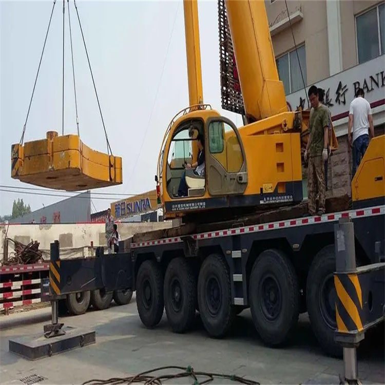 湄潭当地吊车出租|机器吊装|75吨|工厂搬迁服务